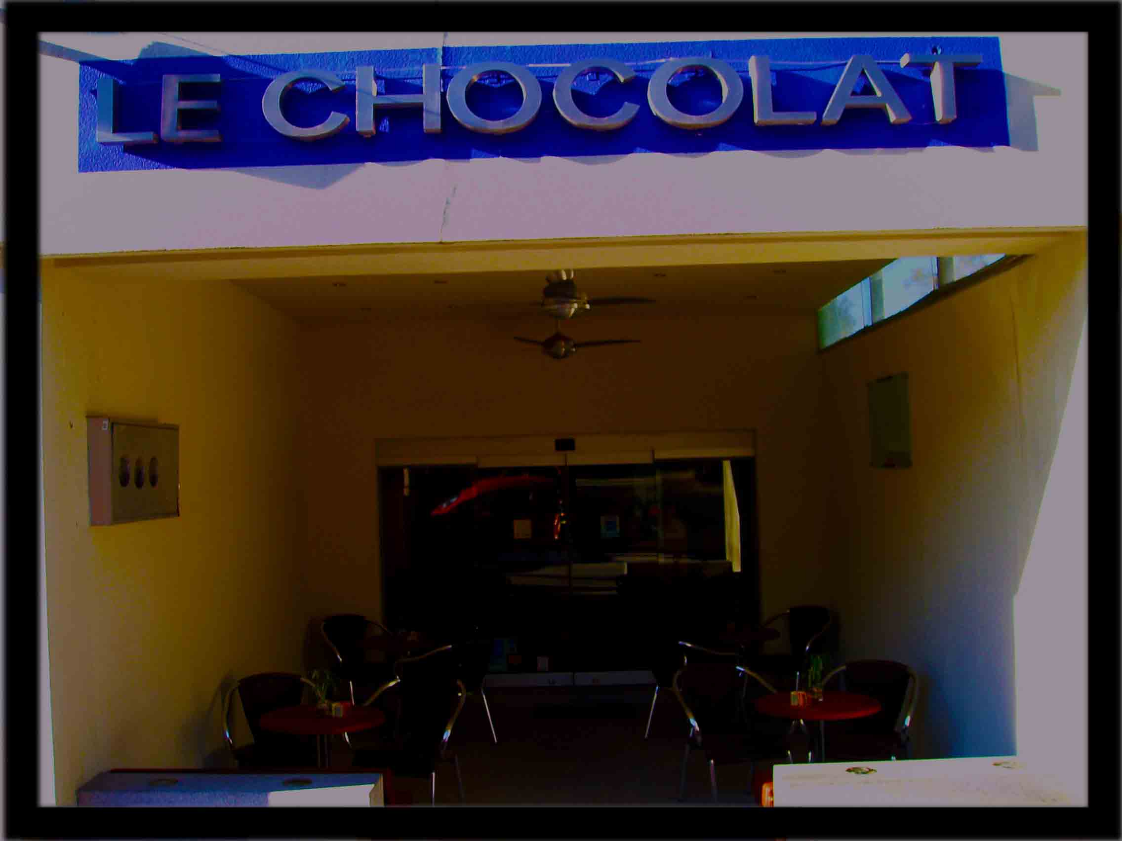 LE CHOCOLAT